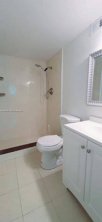 1251 NE 108th Street 423, Miami, FL 33161