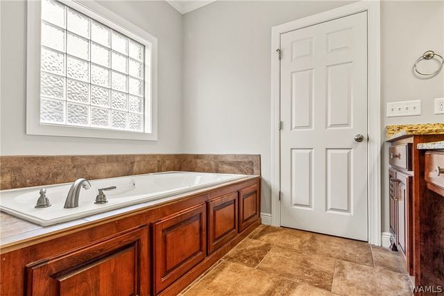 320 Turtle Bay, Northport, AL 35473