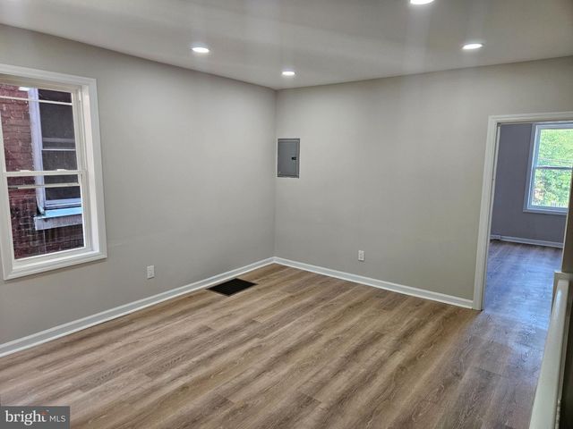 327 RUTHERFORD AVE, Trenton, NJ 08618
