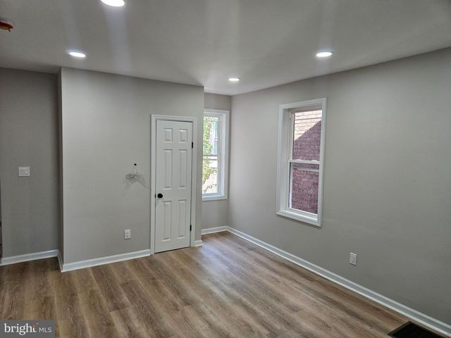 327 RUTHERFORD AVE, Trenton, NJ 08618