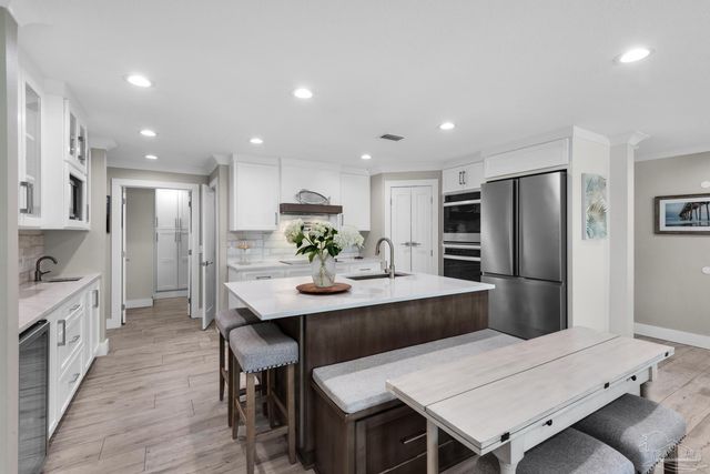 2829 Bay St, Gulf Breeze, FL 32563