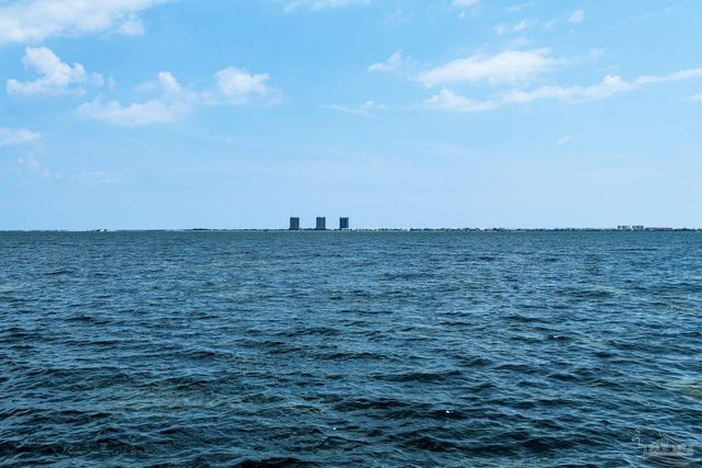 2829 Bay St, Gulf Breeze, FL 32563