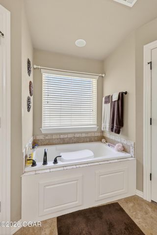 805 Chesterfield Drive, Webb City, MO 64870