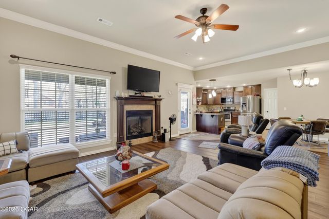 805 Chesterfield Drive, Webb City, MO 64870