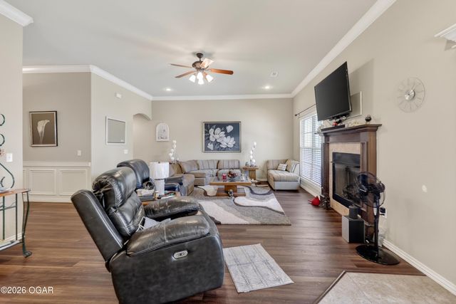 805 Chesterfield Drive, Webb City, MO 64870