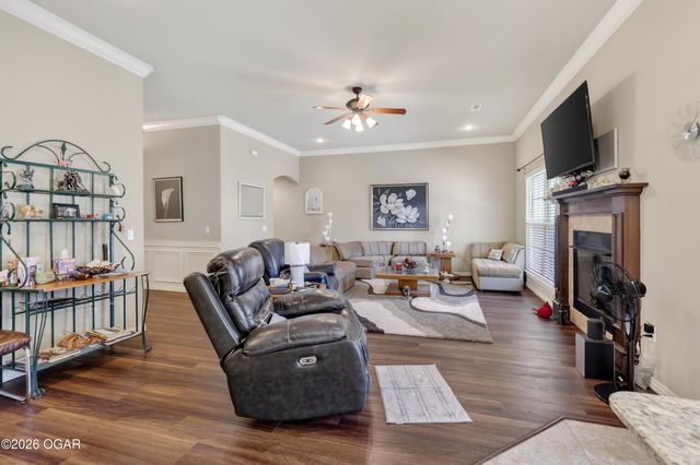 805 Chesterfield Drive, Webb City, MO 64870