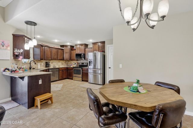 805 Chesterfield Drive, Webb City, MO 64870