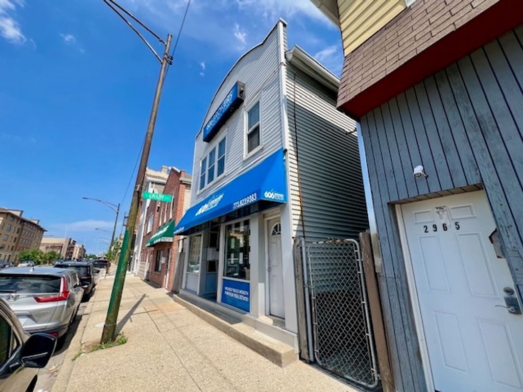 2963 S Archer Avenue, Chicago, IL 60608