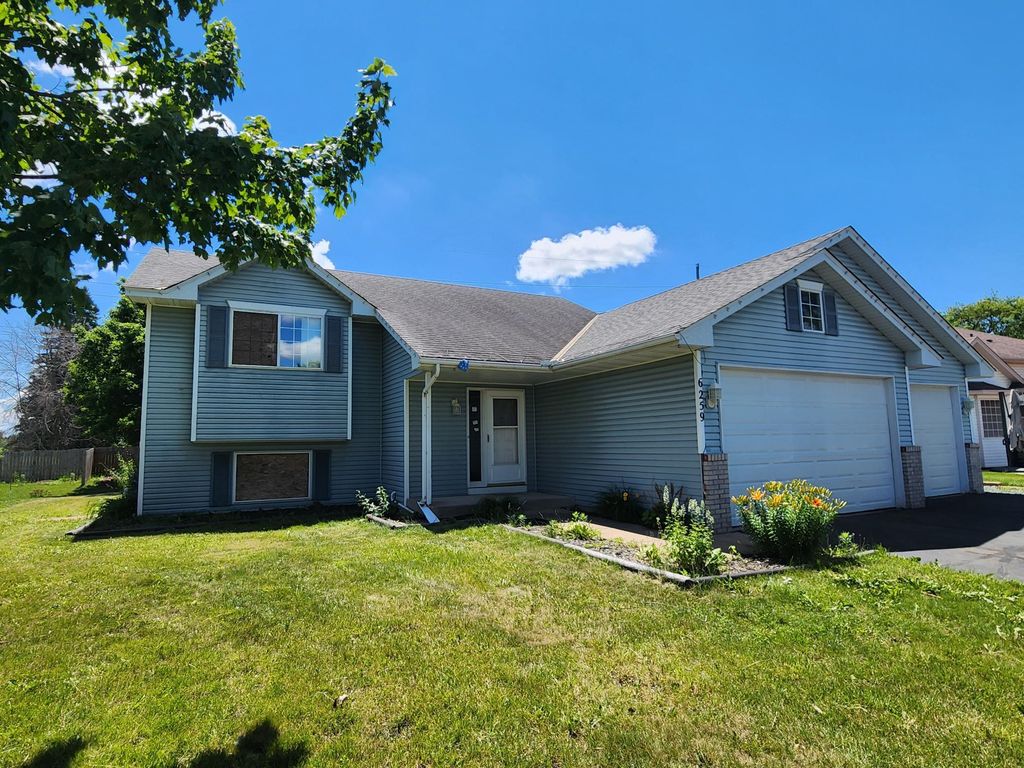6259 Forest Boulevard Trail, Wyoming, MN 55092 — exterior