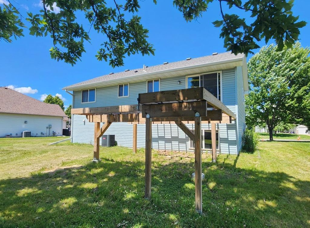6259 Forest Boulevard Trail, Wyoming, MN 55092 — photo 3