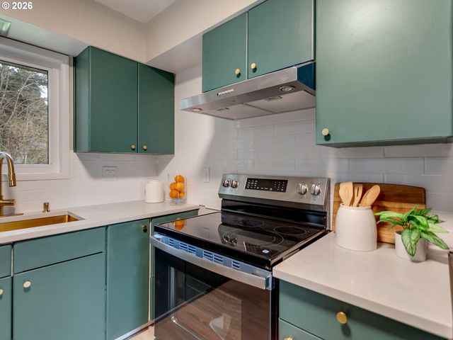 1807 Ne 142ND Ave, Portland, OR 97230