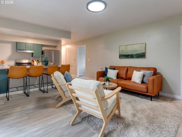 1807 Ne 142ND Ave, Portland, OR 97230