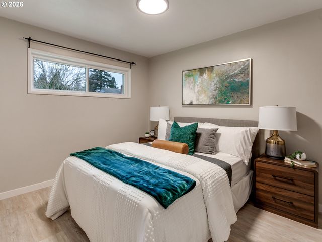 1807 Ne 142ND Ave, Portland, OR 97230