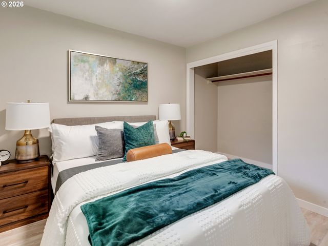 1807 Ne 142ND Ave, Portland, OR 97230