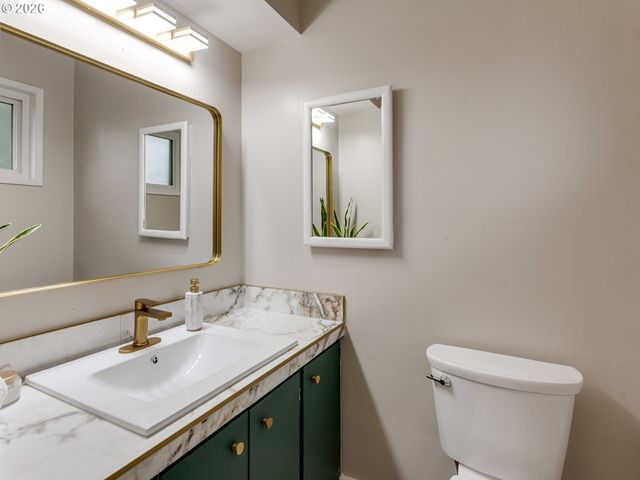 1807 Ne 142ND Ave, Portland, OR 97230