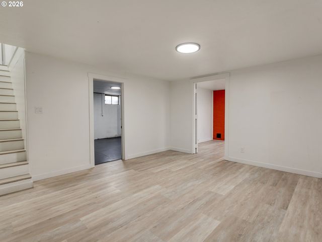 1807 Ne 142ND Ave, Portland, OR 97230