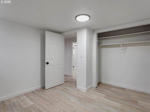 1807 Ne 142ND Ave, Portland, OR 97230