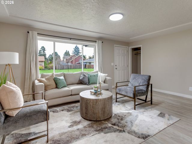 1807 Ne 142ND Ave, Portland, OR 97230