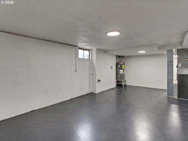 1807 Ne 142ND Ave, Portland, OR 97230