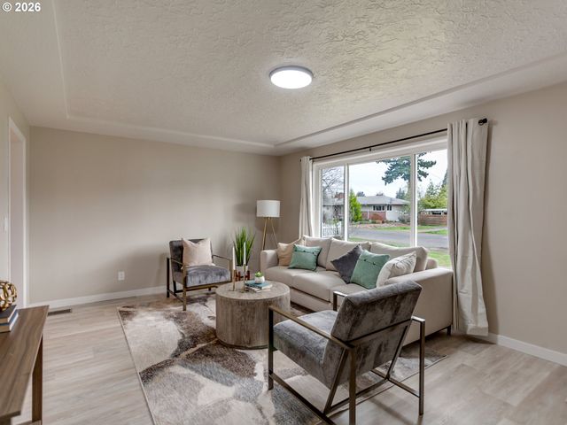 1807 Ne 142ND Ave, Portland, OR 97230