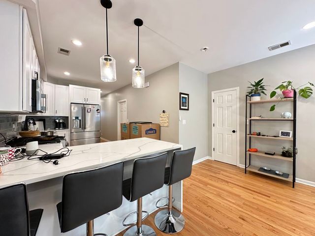 1424 N Bosworth Avenue 1, Chicago, IL 60642