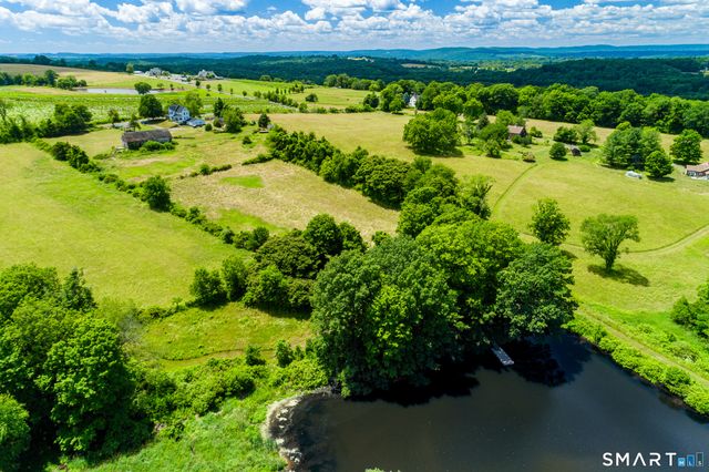 1316 Whirlwind Hill Road, Wallingford, CT 06492