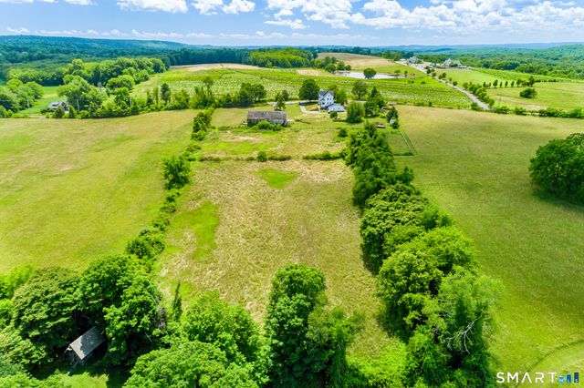 1316 Whirlwind Hill Road, Wallingford, CT 06492