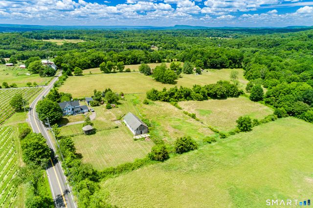 1316 Whirlwind Hill Road, Wallingford, CT 06492