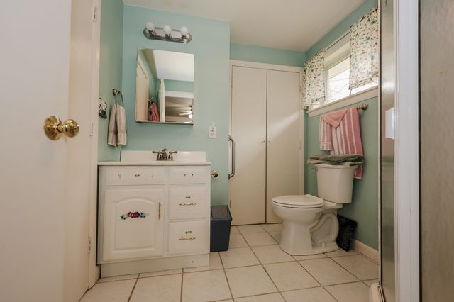 78 Amherst Road, Merrimack, NH 03454