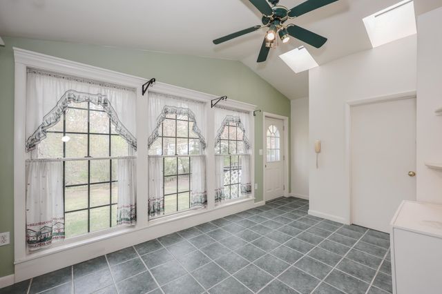 78 Amherst Road, Merrimack, NH 03454