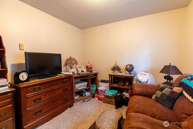 531 Collins Street, Forks, WA 98331