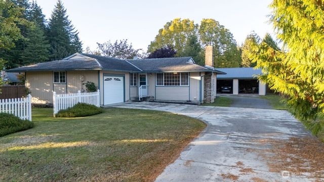 531 Collins Street, Forks, WA 98331