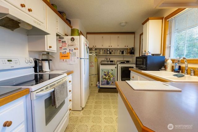 531 Collins Street, Forks, WA 98331