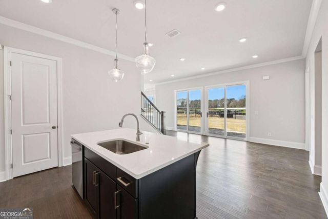 183 Herring Drive, Hoschton, GA 30548