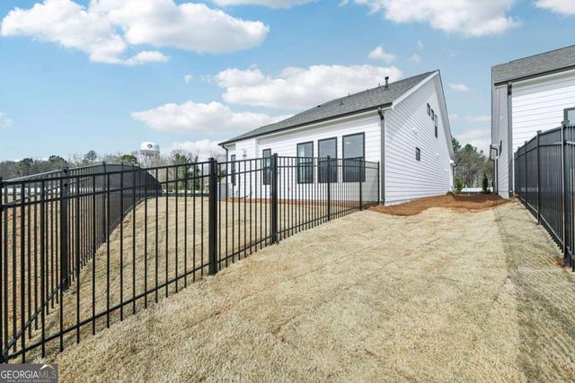 183 Herring Drive, Hoschton, GA 30548