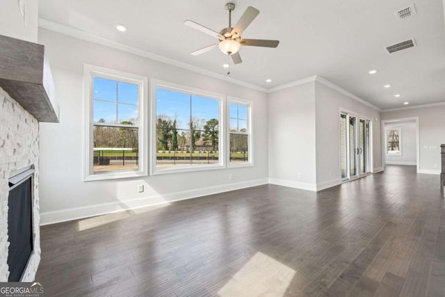 183 Herring Drive, Hoschton, GA 30548