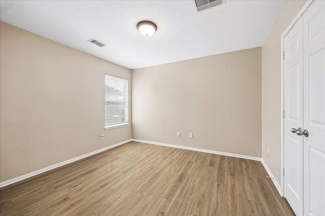 2404 Avalon Trace Lane, Pearland, TX 77581