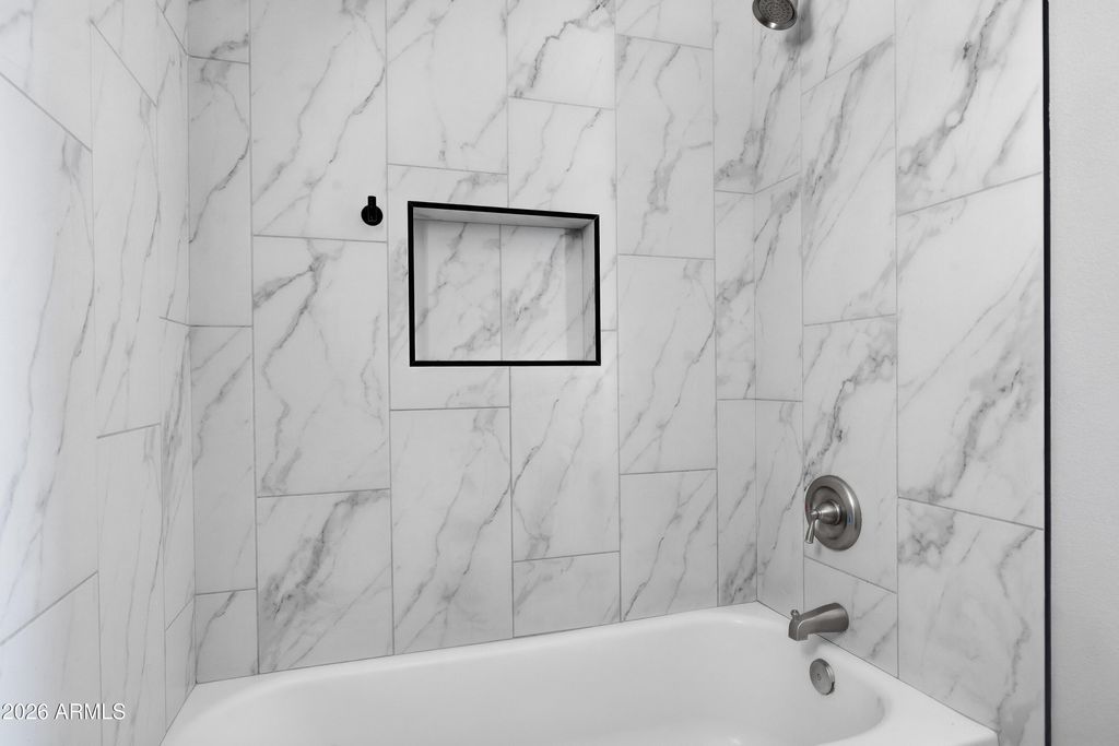 5630 W WILSHIRE Drive, Phoenix, AZ 85035 — photo 5