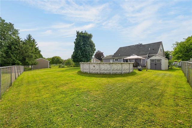 9 Newcomb Drive, Parma, NY 14468