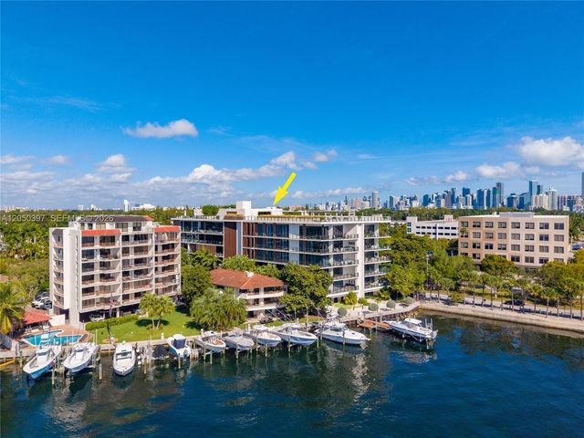 3581 E Glencoe St 403, Miami, FL 33133