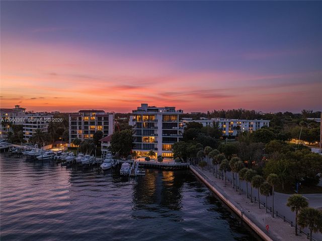 3581 E Glencoe St 403, Miami, FL 33133