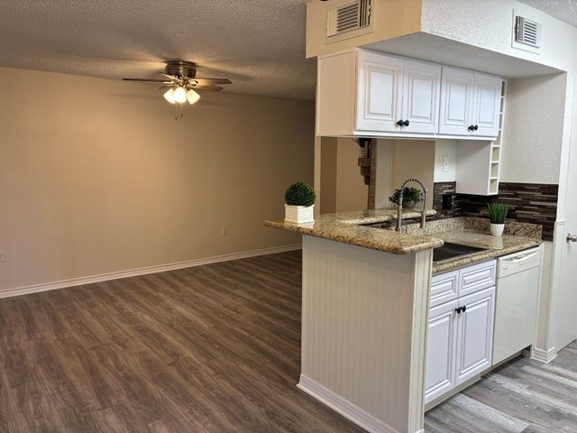 250 El Dorado Boulevard 142, Houston, TX 77598