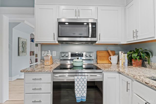 3893 Paradise Bay Dr, Gulf Breeze, FL 32563