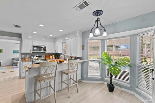 3893 Paradise Bay Dr, Gulf Breeze, FL 32563