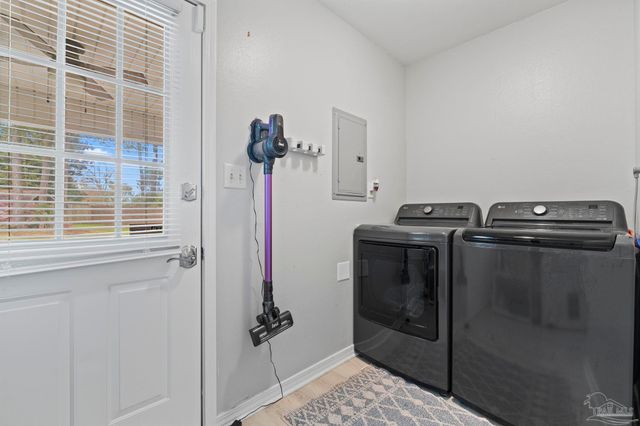 3893 Paradise Bay Dr, Gulf Breeze, FL 32563