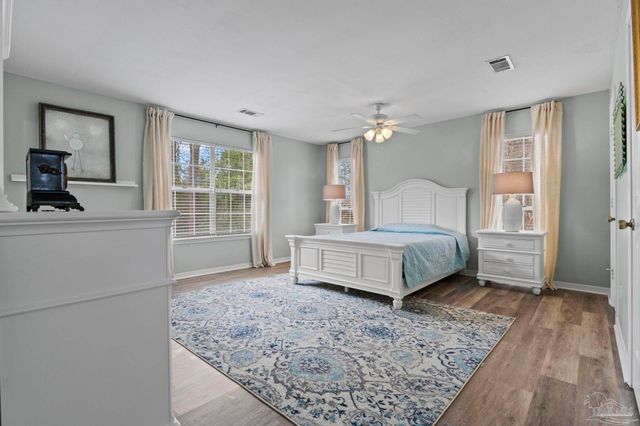 3893 Paradise Bay Dr, Gulf Breeze, FL 32563