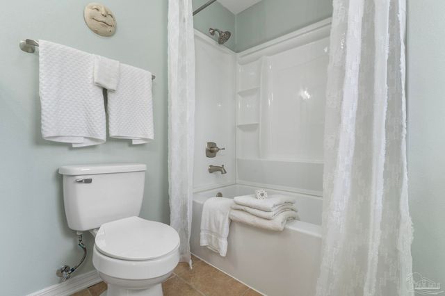 3893 Paradise Bay Dr, Gulf Breeze, FL 32563