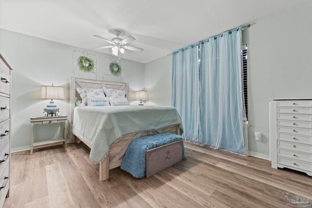 3893 Paradise Bay Dr, Gulf Breeze, FL 32563