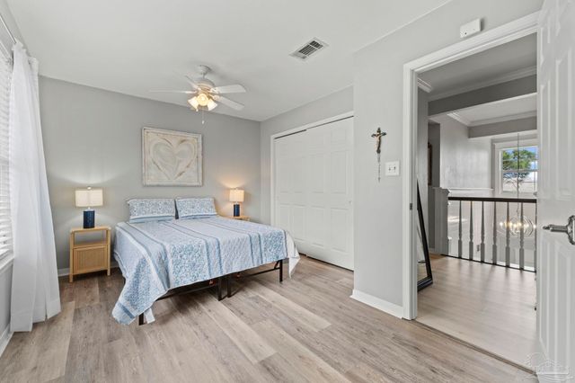 3893 Paradise Bay Dr, Gulf Breeze, FL 32563