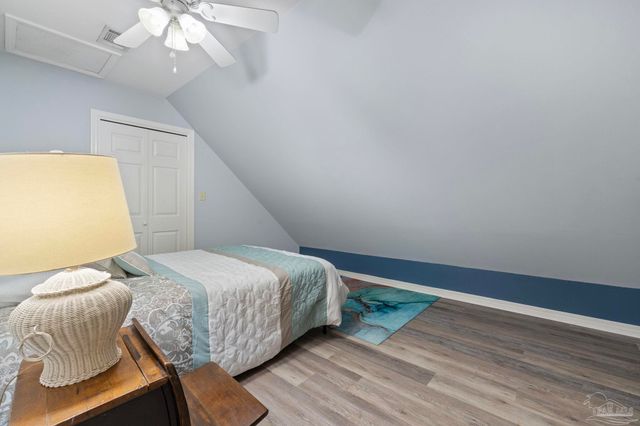 3893 Paradise Bay Dr, Gulf Breeze, FL 32563